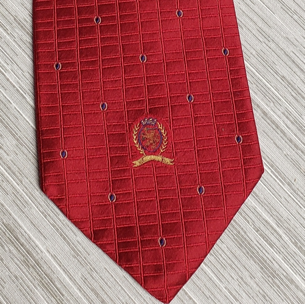 Tommy Hifiger 100% Silk Red Tie